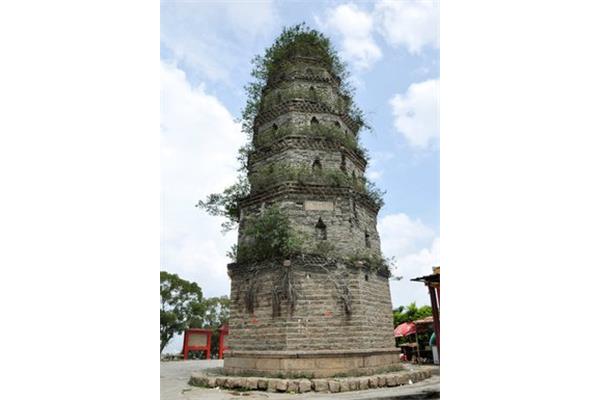 汕頭市潮南區(qū)峽山塔山 煙臺(tái)旅游景點(diǎn)排名前十都有哪些