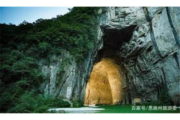 利川騰龍洞門票60歲以上老人免票70%